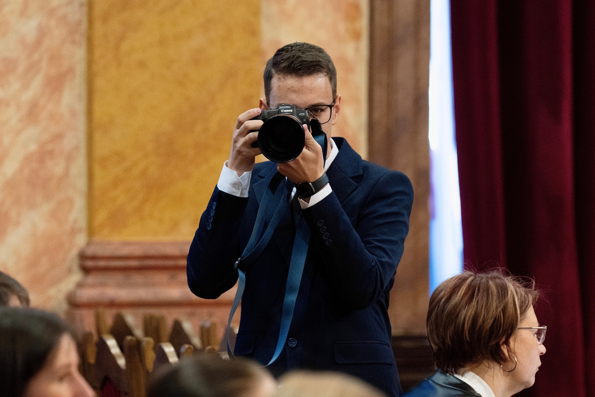 Úri Viktor munka közben 2